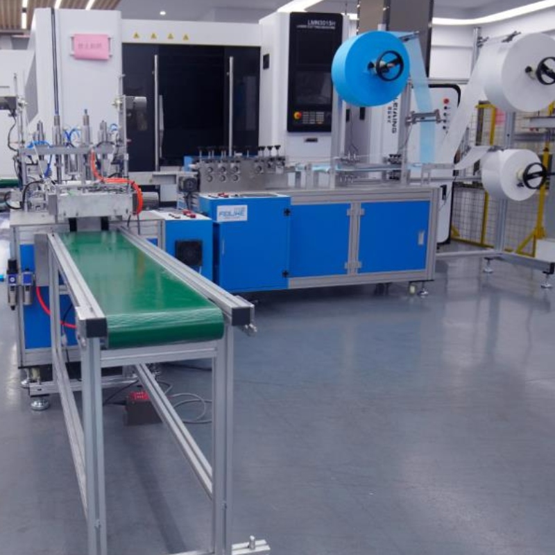 Machine voor het maken van driedubbele gezichtsmasker